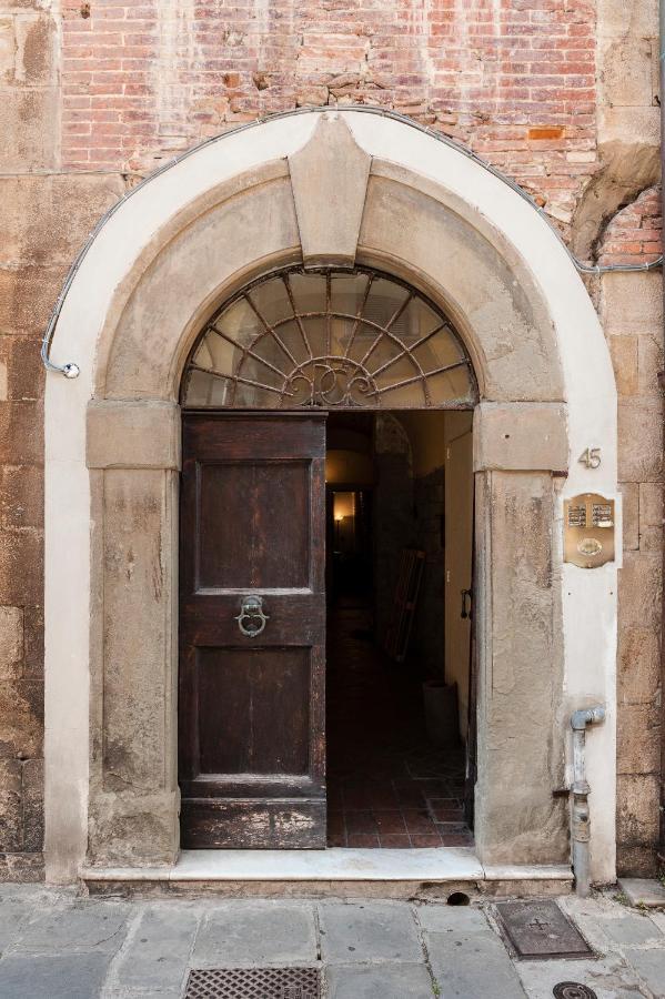 Apartamento Hostly - Garden House Near The Tower - Historical House With Private Garden Pisa Exterior foto